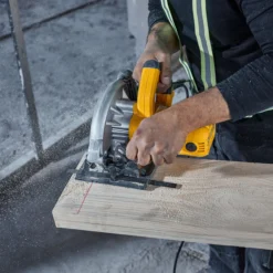 Dewalt sirkelsag 230v 190mm dwe5615-qs