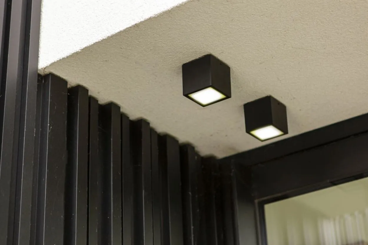 Lutec architectural gemini ip65 matt sort taklampe