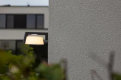 Lutec architectural moon vegghengt lampe mørk grå