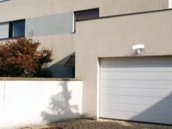 Lutec security arc dobbel vegglampe satin hvit