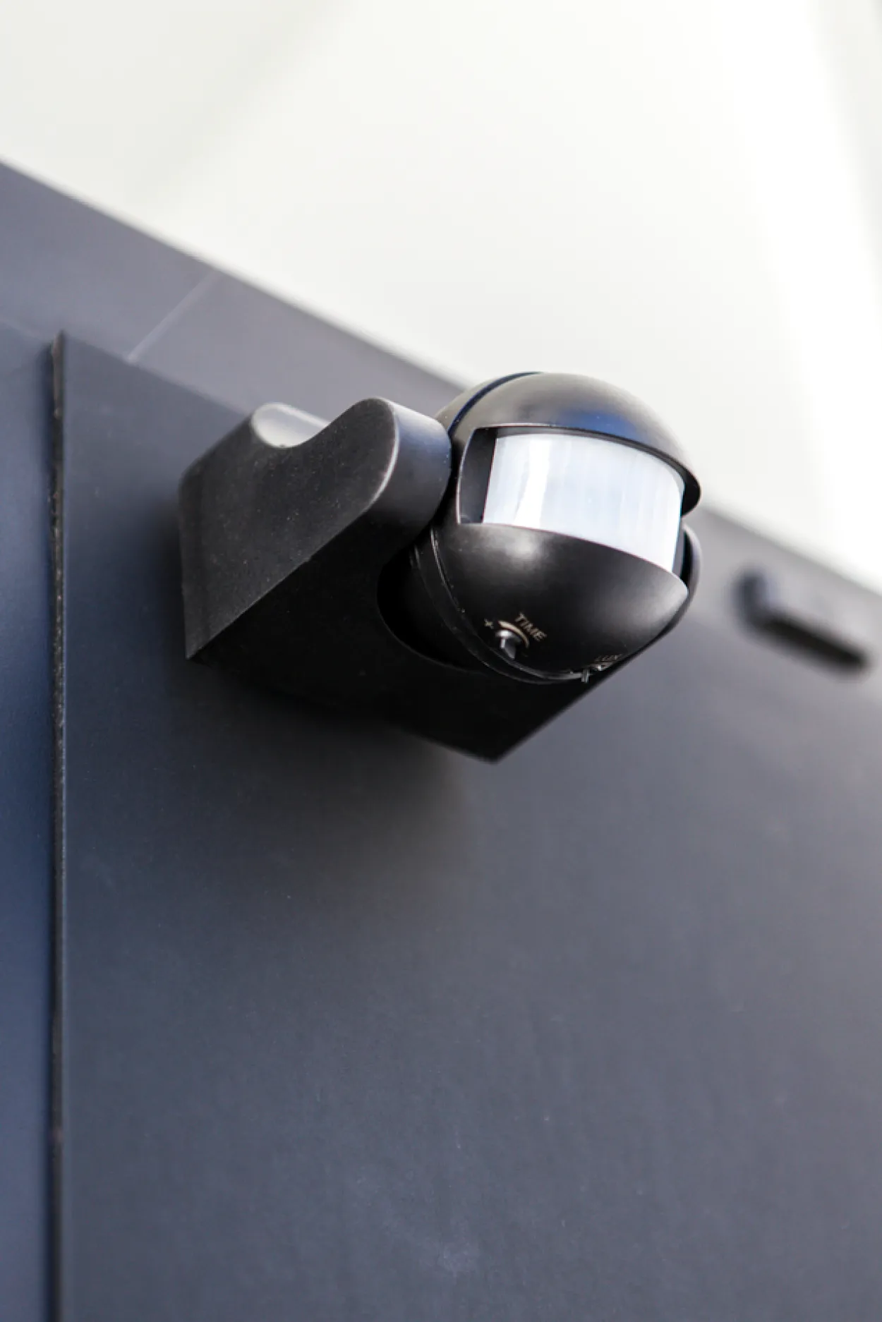 Lutec security sphere vegglampe sort