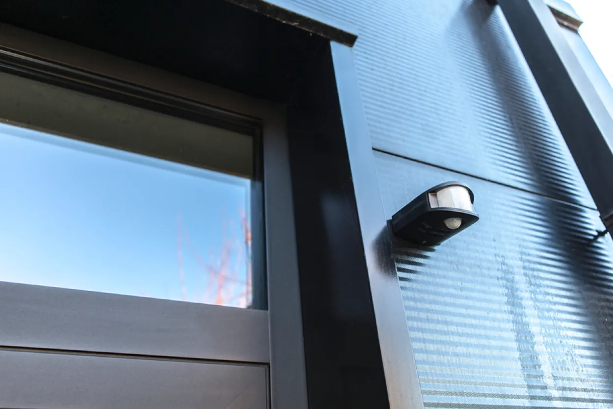 Lutec security torus vegglampe sort