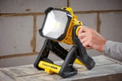 Stanley fatmax arbeidslampe 18v 650/1850 lumen